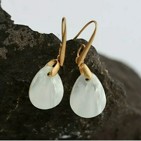 Brand New Mother Pearl Earrings Natural Shell Boho 14k Gold - Picture 4 of 4